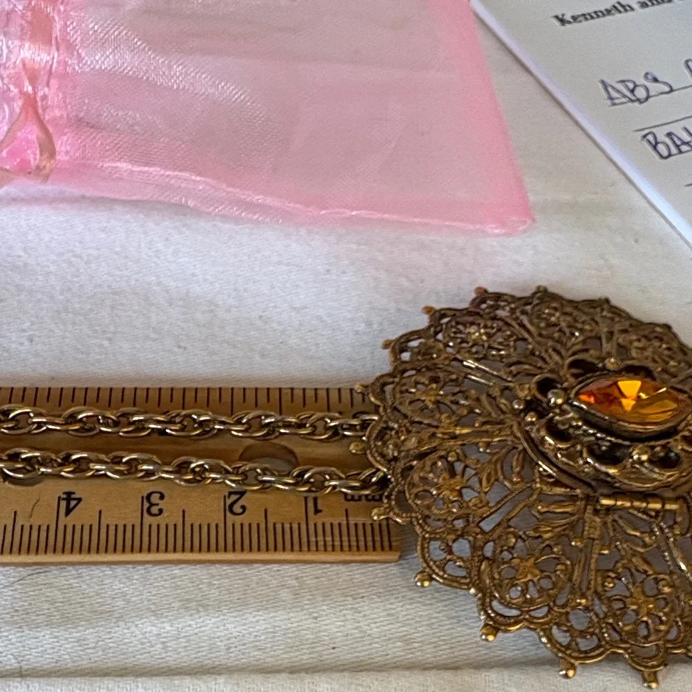 Source Unknown Gold Filigree Necklace with Orange Gem - Picture 5 of 6